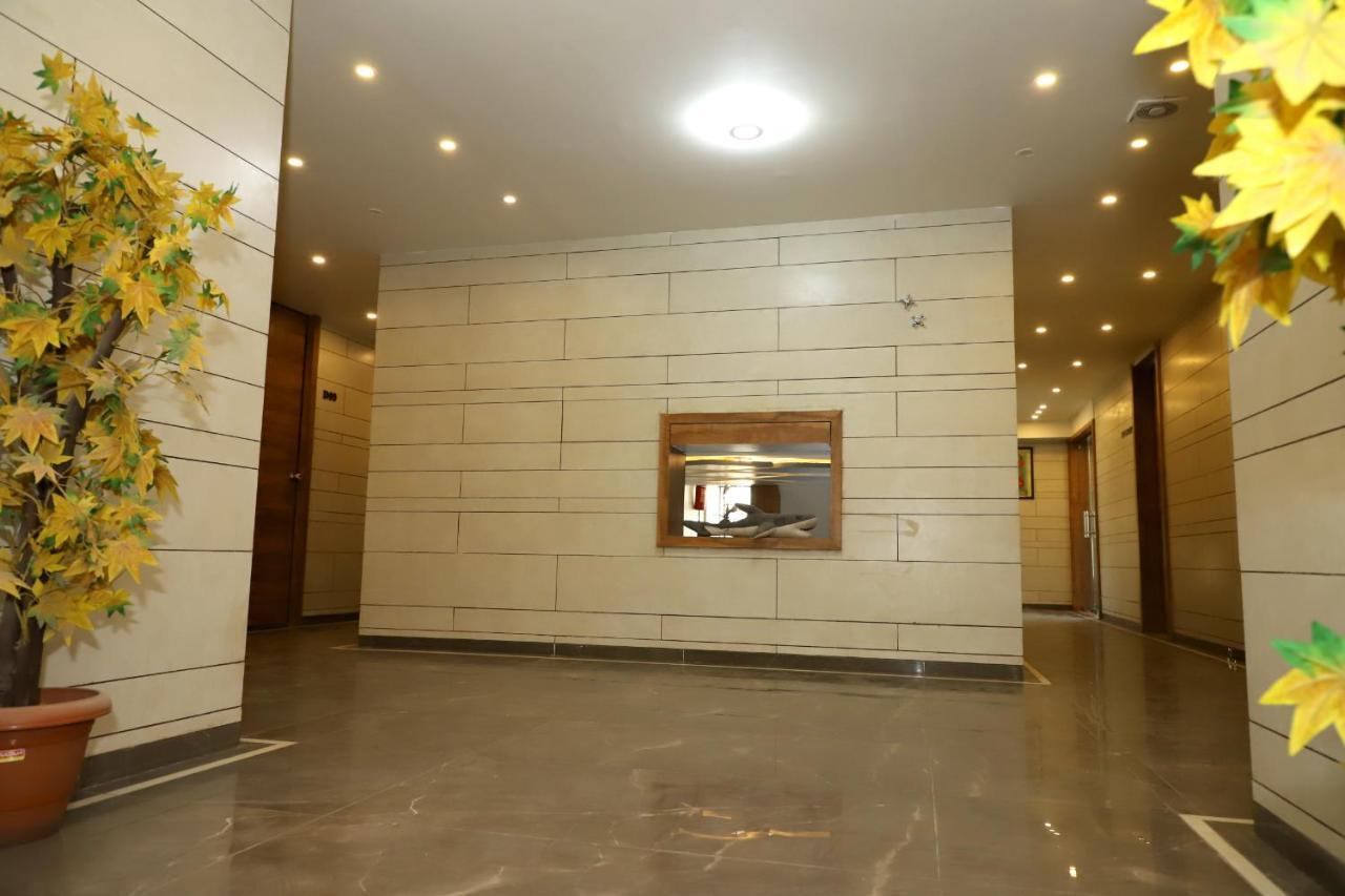 Hotel Dolphin Residency Pātan المظهر الخارجي الصورة